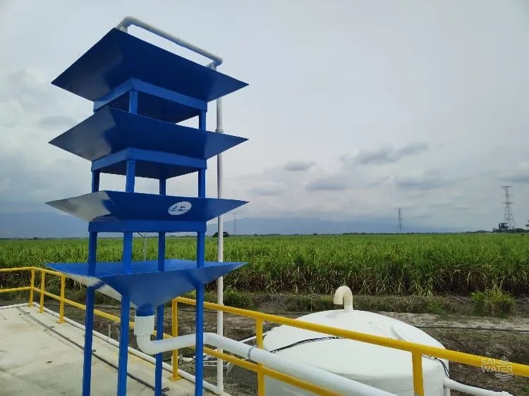 Torre de aireación para tratamiento de agua en un proyecto de SAI WATER
